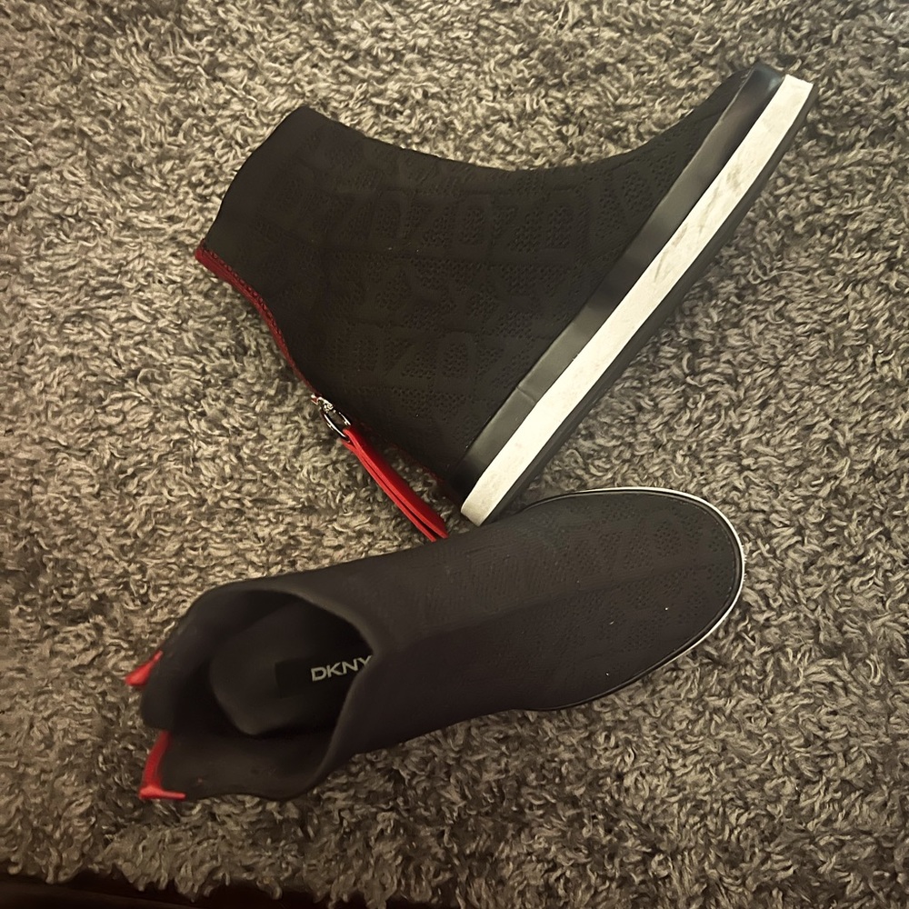DK nice accented knitted high wedge sneakers